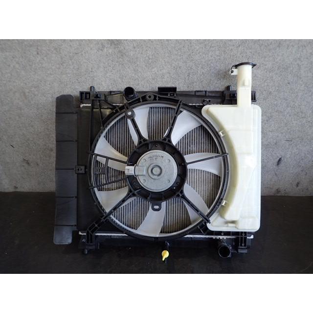 【専用】 シエンタ(車) シエンタ DBA-NCP175G ラジエータ 422136-5350