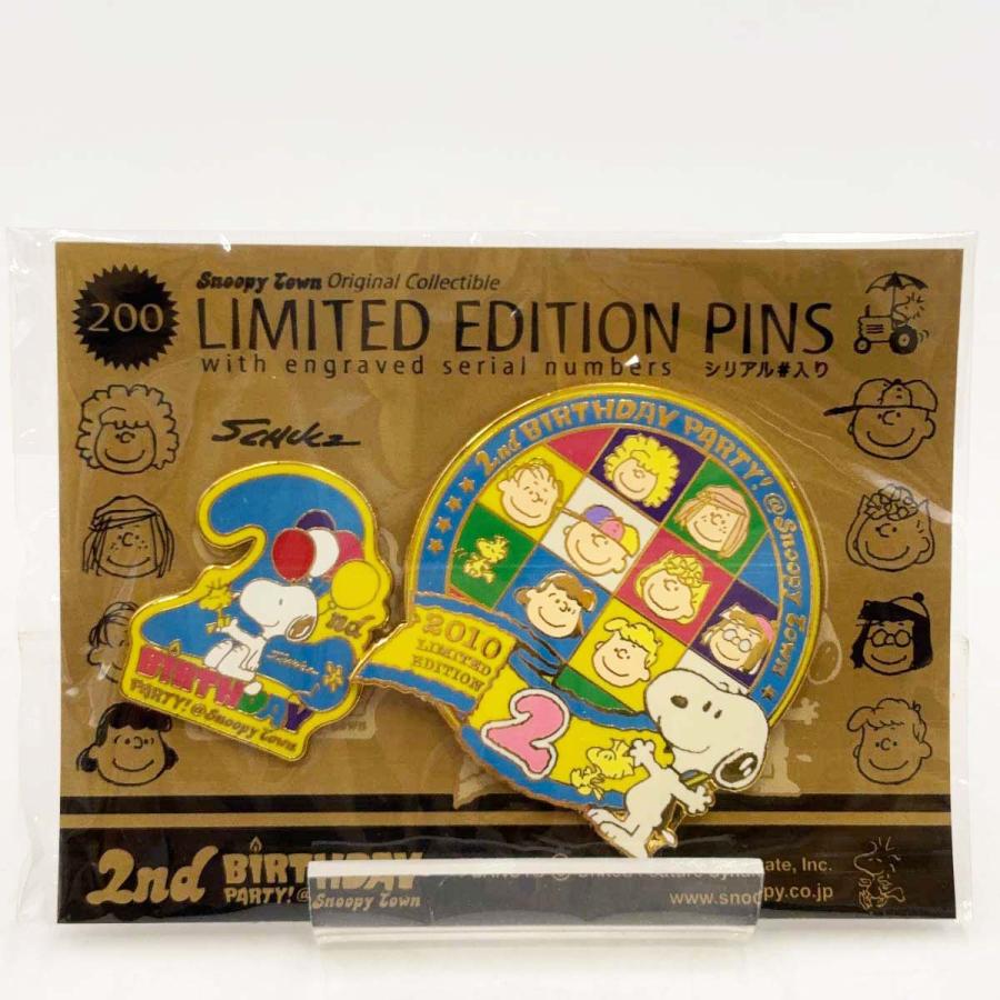 中古・未使用品】スヌーピータウン 2周年 ピンバッジ 200個限定 ピンズ