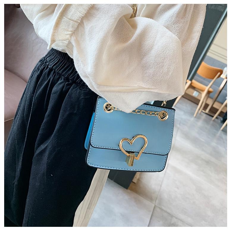 ショルダーバッグ ミニバッグ バッグ ポーチ ポシェット 肩掛け シンプル 子供用 キッズ 女の子 おしゃれ 可愛い かわいい 大人っぽい Bag 034 Kawaemon 通販 Yahoo ショッピング