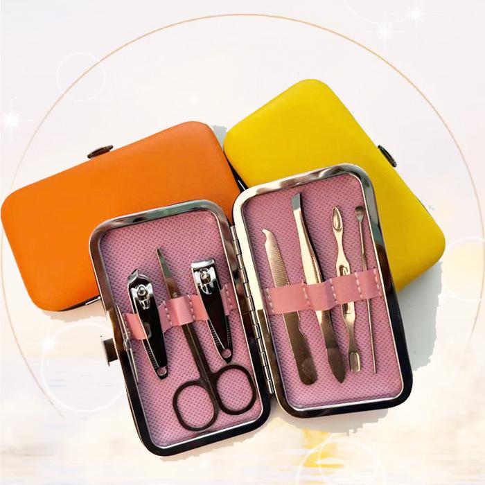 ロエベ LOEWE レザーケース ケアセット ハサミ 毛抜き 爪ファイル 未使用 爪切りセット ネイルケアセット 7点セット ケース付き ハンドケア
