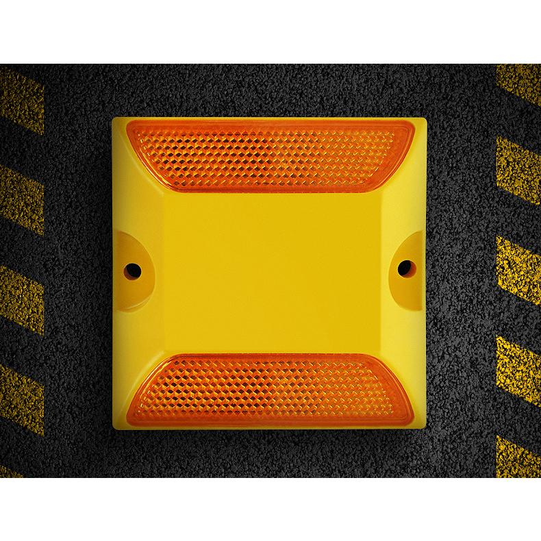 道路鋲 反射式 リフレクター ビス固定式 DIY用品 駐車場 道路用品 縁石