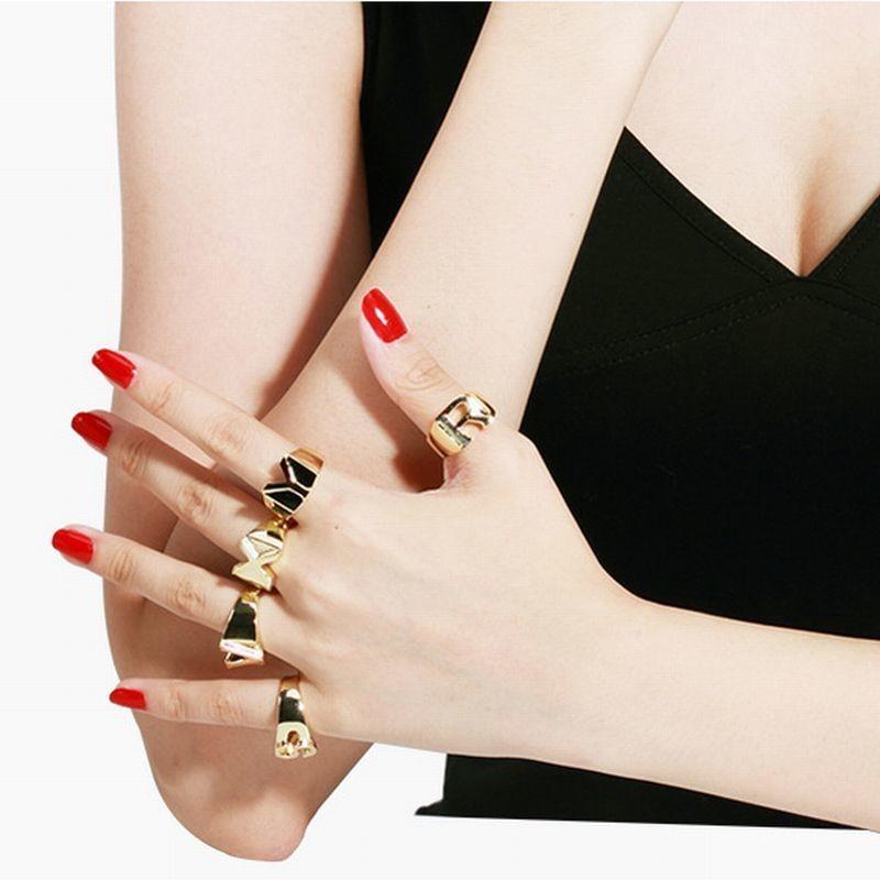 指輪 リング アルファベット イニシャル ゴールド シンプル おしゃれ 太い レディース 女性 アクセサリー 小物 プレゼント 記念 ファッション小物 Zak Kawaemon 通販 Yahoo ショッピング