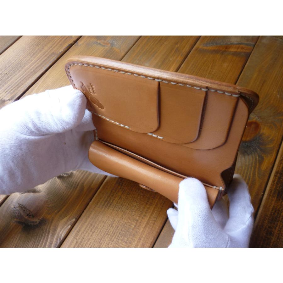 使い方のある』サドルレザー ミドルウォレット （右利き用 