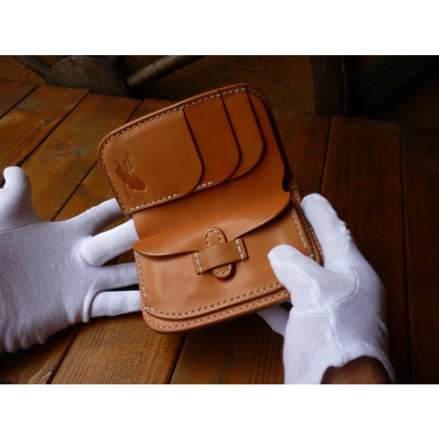 使い方のある』サドルレザー ミドルウォレット （右利き用