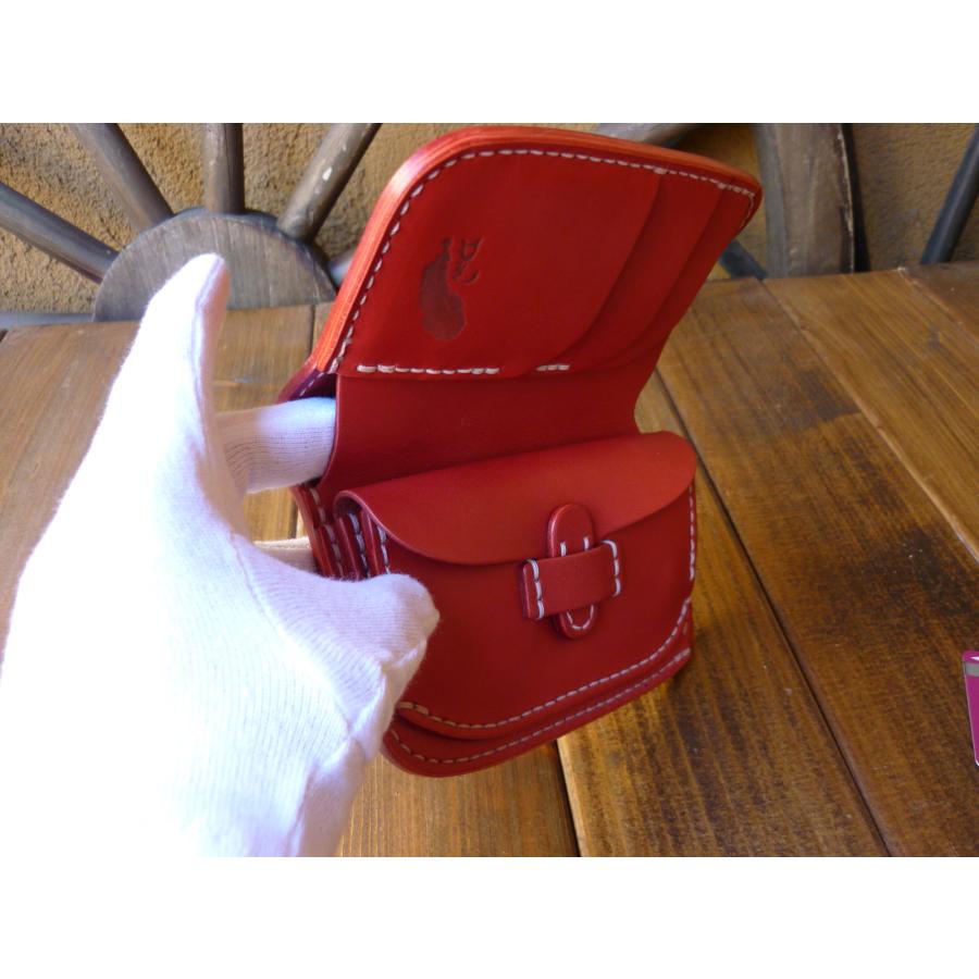 使い方のある」サドルレザー ミドルウォレット 右利き用 （レッド 