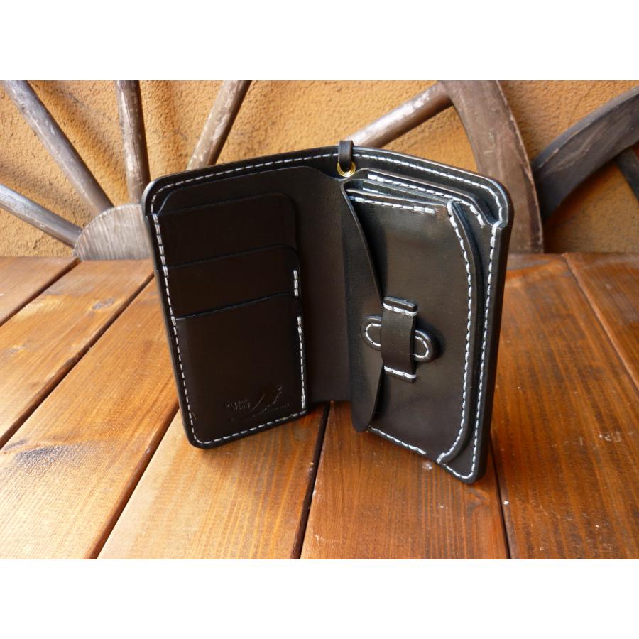 ✴︎ちゃんみ。オーダー品✴︎ サドルレザーのミドルウォレット 使い方のある」サドルレザー ミドルウォレット 右利き用 ＜縫い糸 白