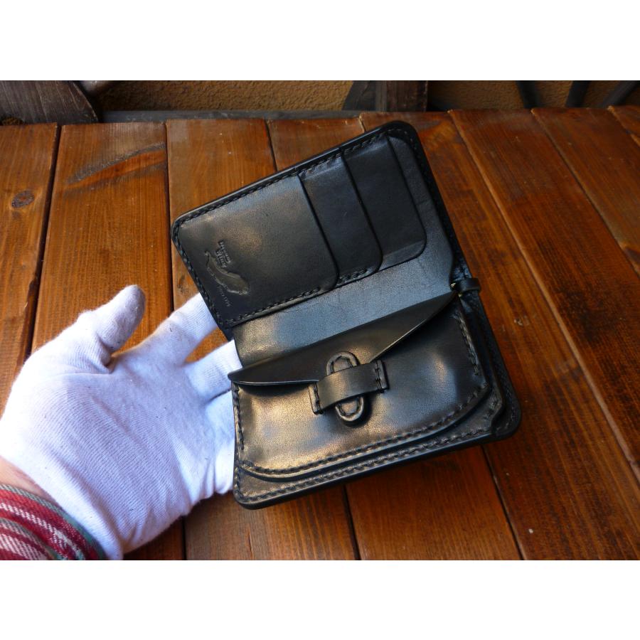 使い方のある」サドルレザー ミドルウォレット 右利き用 ＜縫い糸 黒