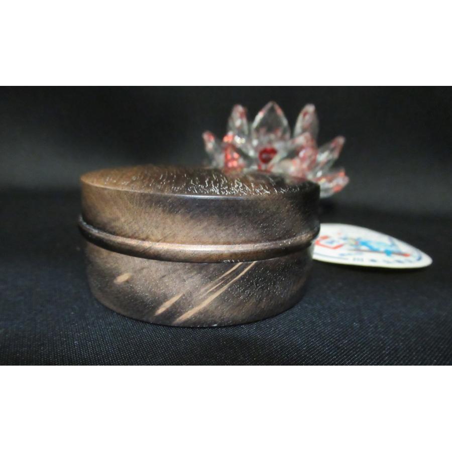 川本仏壇店「黒柿製/香合/2寸2分/ワンタッチ式」直径約6.6cm 桐 川本仏壇店「黒柿製/香合/2寸2分/ワンタッチ式」直径約6.6cm 桐