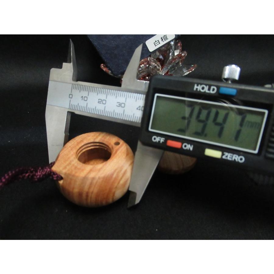 京仏具特注品「白檀製/塗香入/携帯用/如月塗香入」直径約4cm/塗 京仏具特注品「白檀製/塗香入/携帯用/如月塗香入」直径約4cm/塗