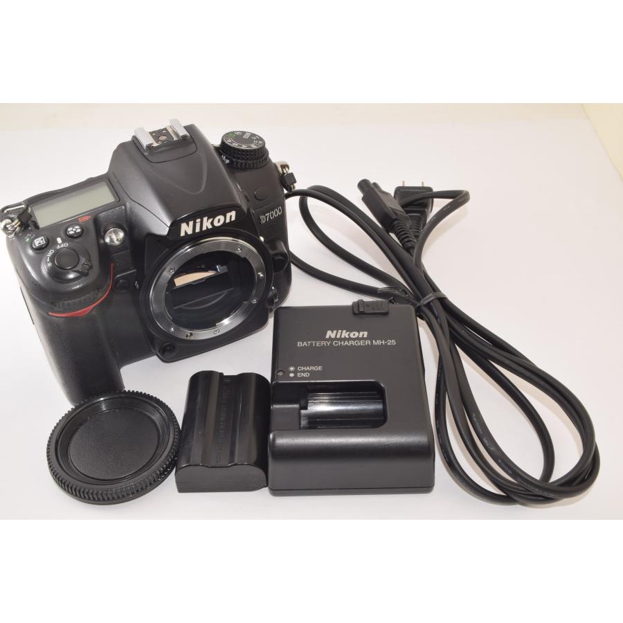 ☆美品☆ Nikon ニコン D7000 ボディ デジタル一眼レフカメラ