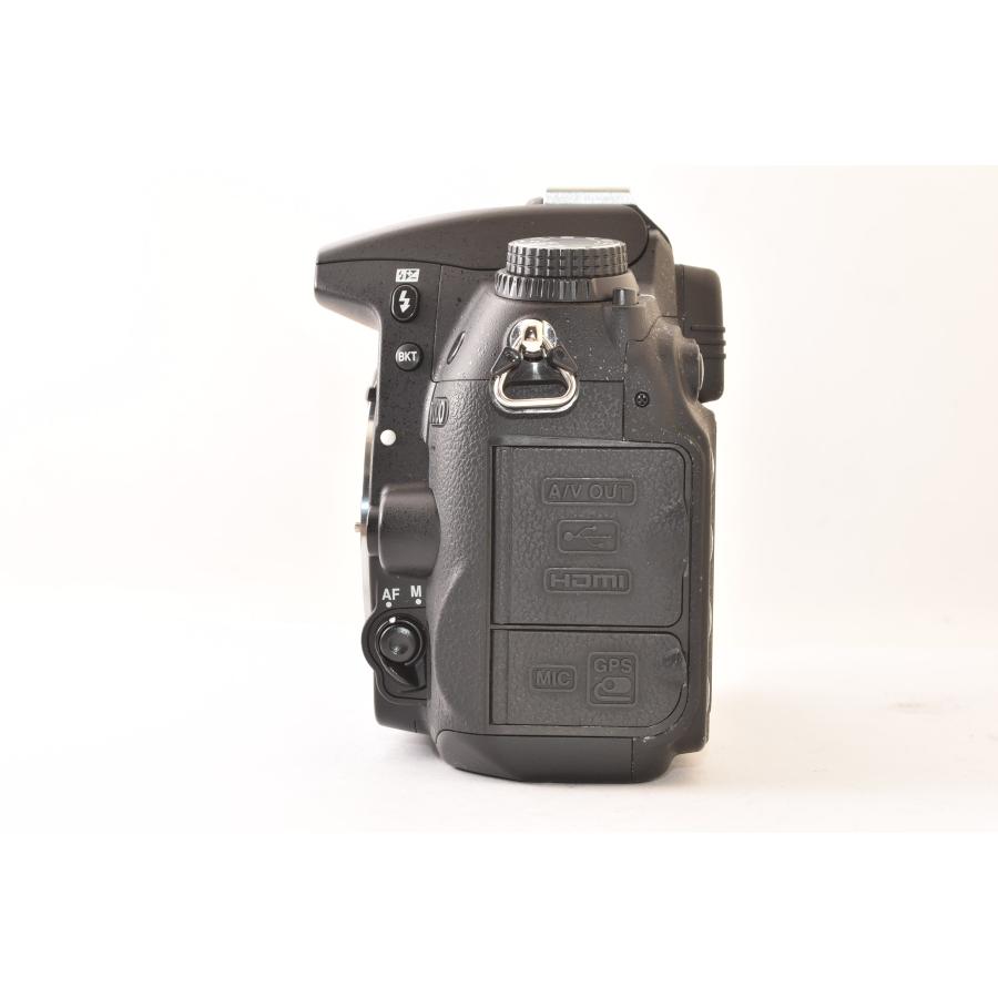 ☆極上品☆ Nikon ニコン D7000 ボディ デジタル一眼レフカメラ