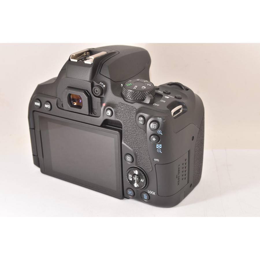 ☆美品☆ Canon キャノン EOS Kiss X10i ボディ デジタル一眼レフ