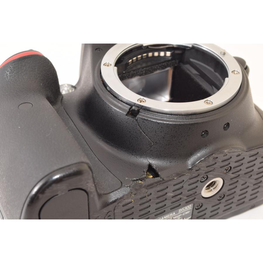 ☆ジャンク品☆ Nikon ニコン D5300 ボディ ショット数 9848回 ☆ジャンク品☆ Nikon ニコン D5300 ボディ ショット数 9848回