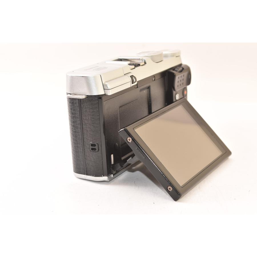 フジフィルム FUJIFILM X-A1 ボディ シルバー ミラーレス一眼カメラ 