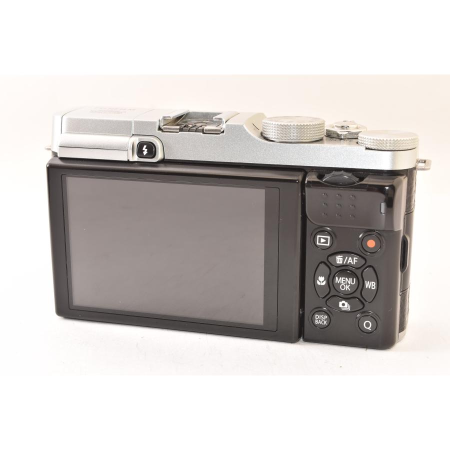 フジフィルム FUJIFILM X-A1 ボディ シルバー ミラーレス一眼カメラ