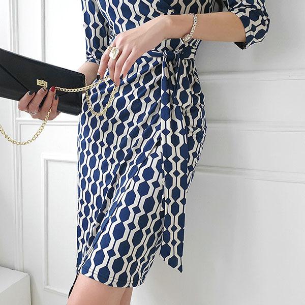 日本限定モデル Vネック 幾何学模様 カシュクール 7分袖 レディース ワンピース 膝丈 To メール便可 韓国 夏 春 オフィス きれいめ 上品 スリム タイト ひざ丈 ワンピース サイズ L Hakunamatatagrill Com