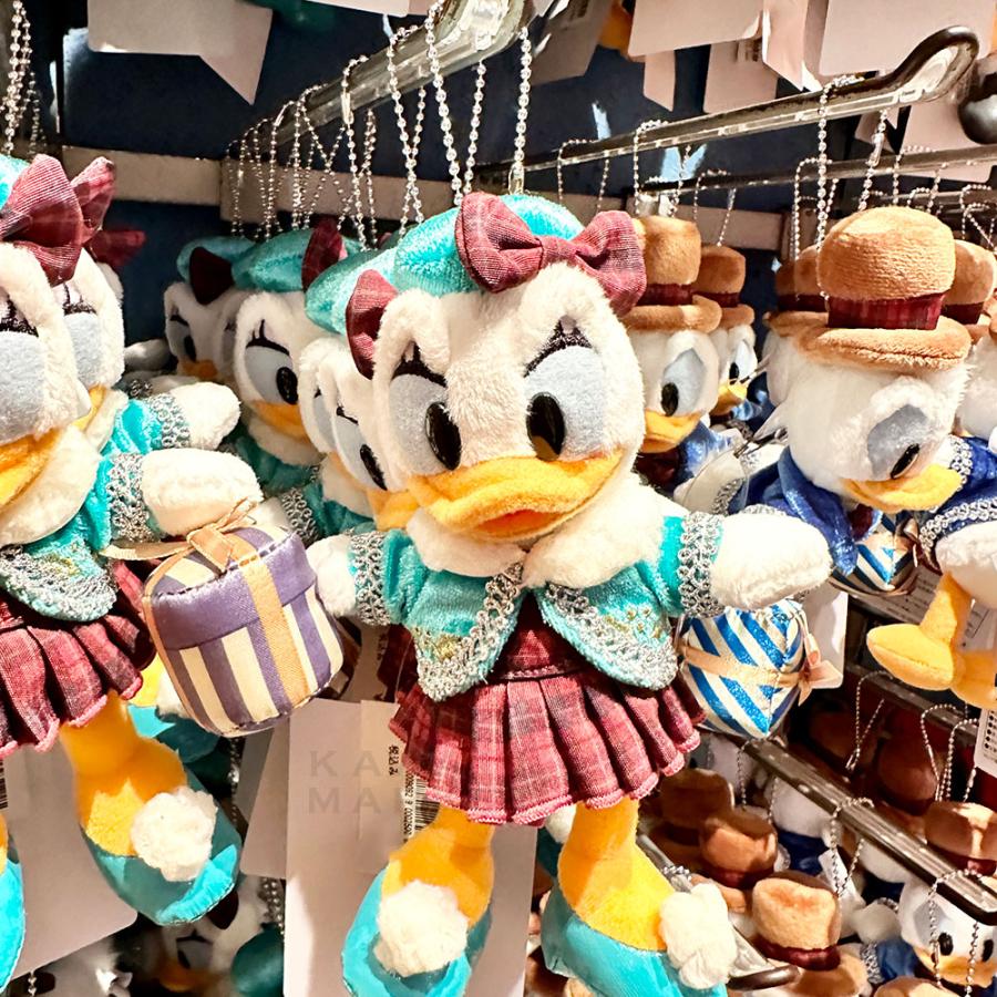 デイジーダック ぬいぐるみバッジ ディズニークリスマス 22 インテリア キャラクター ディズニーリゾート 限定 グッズ お土産 Km22 R100 Kawaii Market 通販 Yahoo ショッピング