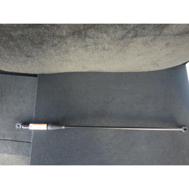 パフォーマンスダンパー ホンダ　RU3 ヴェゼル DAA-RU3 「リヤパフォーマンスダンパー」 LEB-H1 NH883P