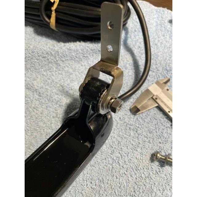ローランス Lowrance ロランス トリプルショット 振動子用金具