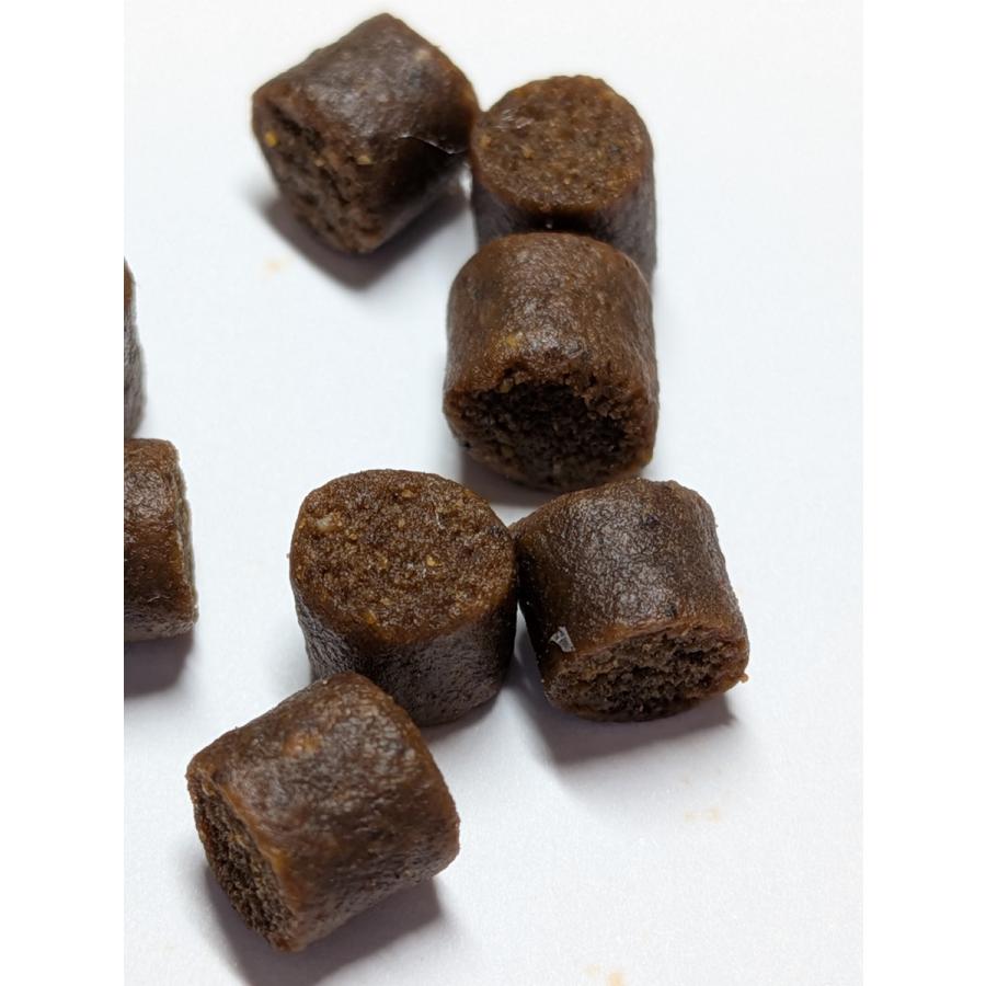 養殖ペレット 6ミリ粒 2キロパック カセ イカダ釣り 上撒き用 海上釣り堀 集魚ペレット |  | 01