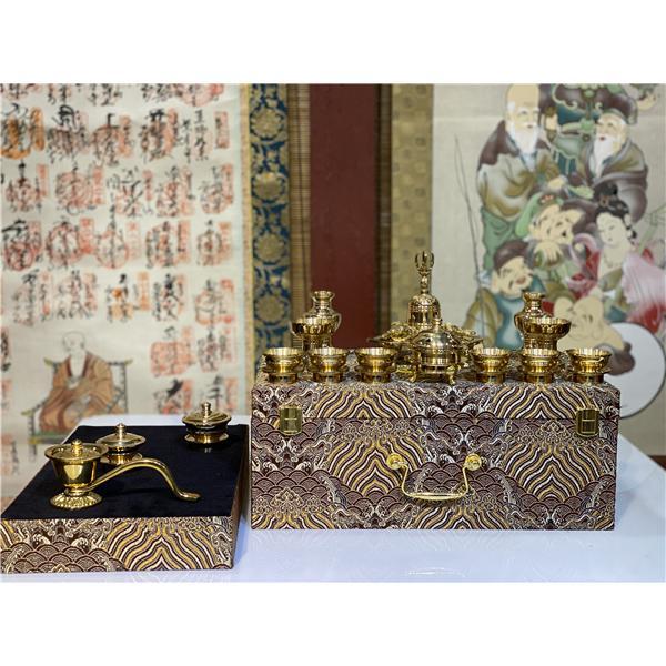【修縁堂】真言宗 法器 真鍮製 鬼面独鈷金剛鈴 密教 法具 ◇金剛鈴/金剛盤 五鈷杵 三鈷杵 独鈷杵 火舎香炉 一面器 六