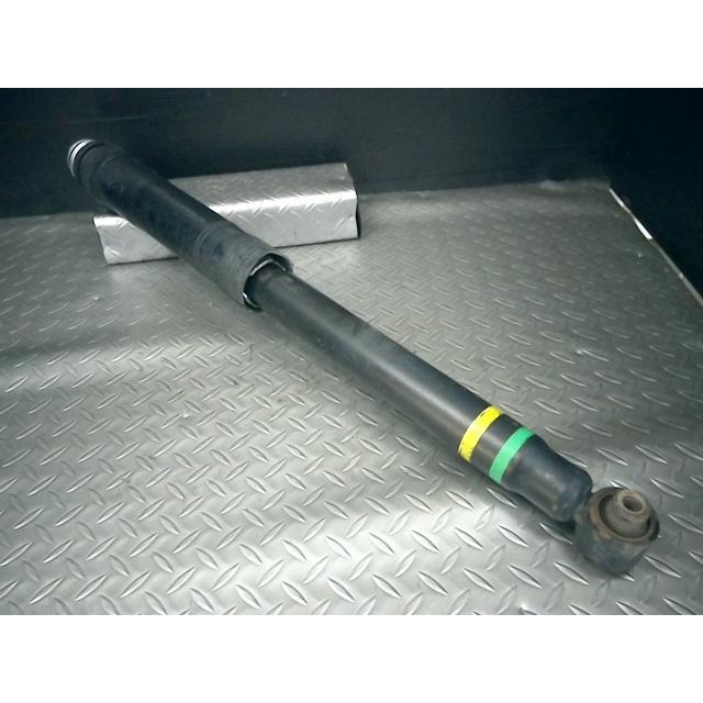 NOAH ノア ZRR80G 右リア ショックアブソーバー 48531-80784 3ZR-FAE