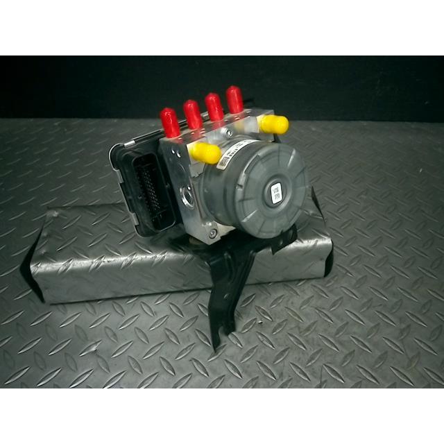 スイフト ZC33S ABSアクチュエーター 56130-52R80 : 株式会社