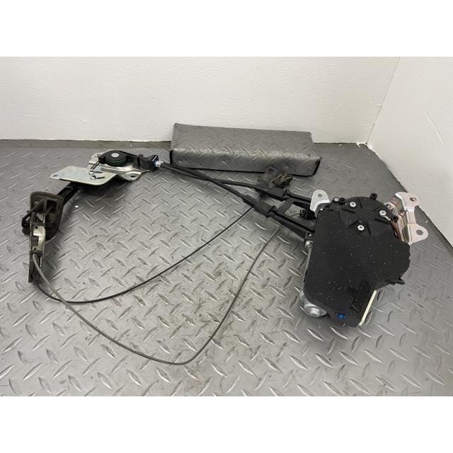 SPADE スペイド NCP141 左 パワー スライド ドア モーター 85006 SPADE スペイド NCP141 左 パワー スライド ドア モーター 85006
