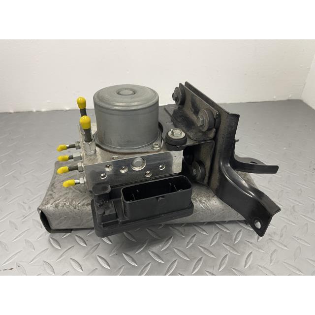 セレナ C27 ABSアクチュエーター 476605TB1A 588880000042500株式会社川島商会 ネット事業部 通販