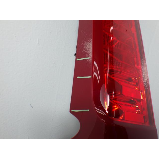 ルーミー　テールレンズ　左 ルーミー DBA-M900A 左 テール ランプ ライト W24 220-69047