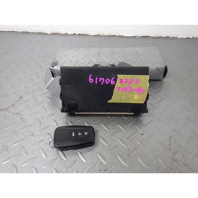 86 86 ZN6 エンジンコンピューター SU003-07639 キー付 : 株式