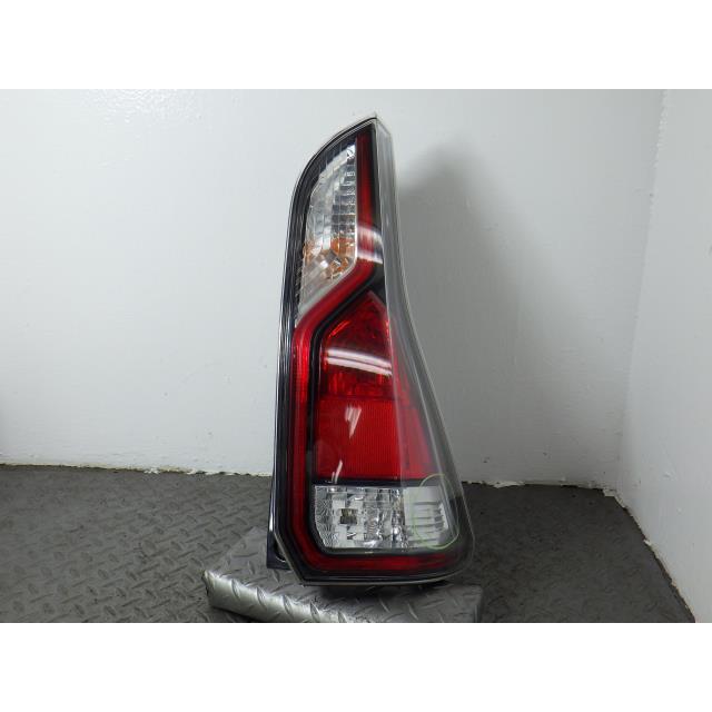 セレナ GC27 右 テール ランプ ライト 26550-5TA0B : 631210000015500 