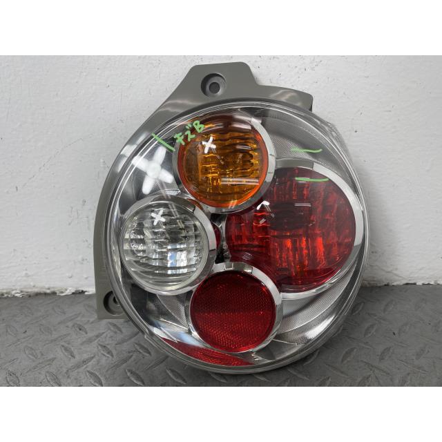 ダイハツ　ムーブラテ　L550/L560S用　テールランプ左右セット ダイハツ ムーヴ L150S L160S テールランプ 左側 2005年式 - メルカリ