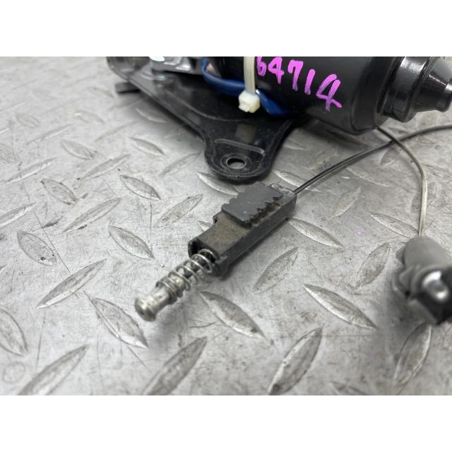 ポルテ NNP10 左 パワー スライド ドア モーター 85006-52020