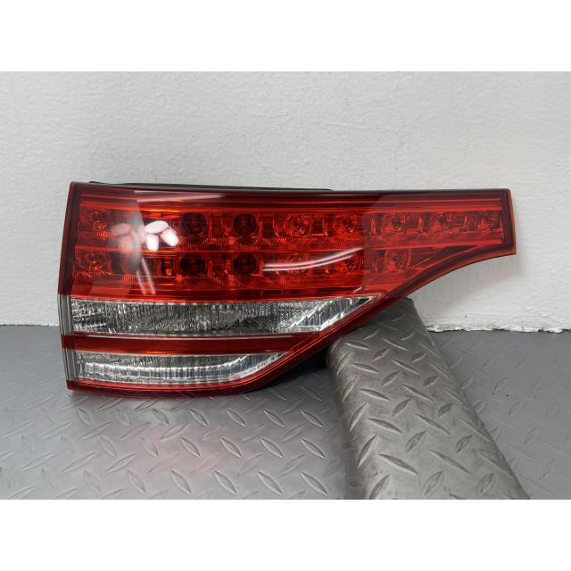 トヨタエスティマ　テールランプ　ACR50W エスティマ ACR50W 左 フィニッシャー テール ランプ 81590-28220