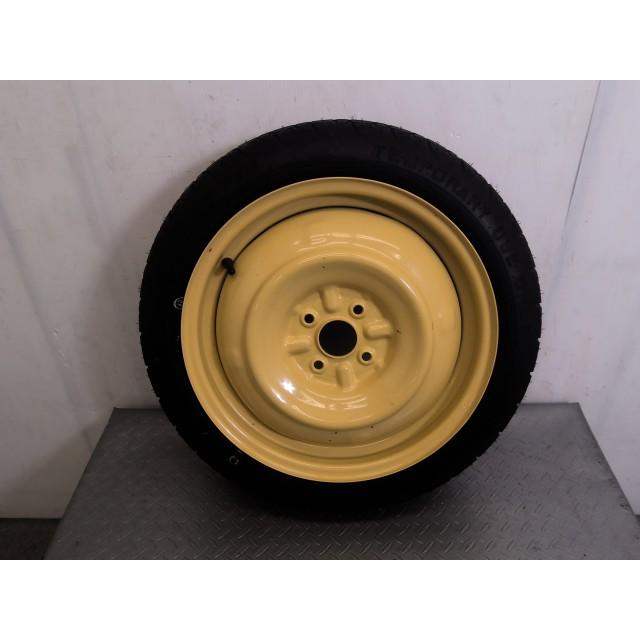 カローラフィールダー NZE141 スペアタイヤ タイヤホイール ホイル