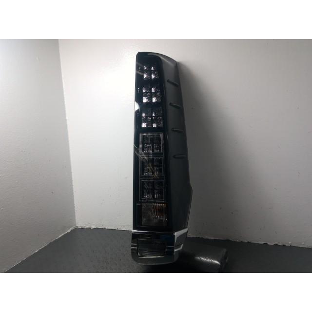 ヴォクシー ZRR85W 右 テール ランプ ライト 81551-28560 : 株式会社