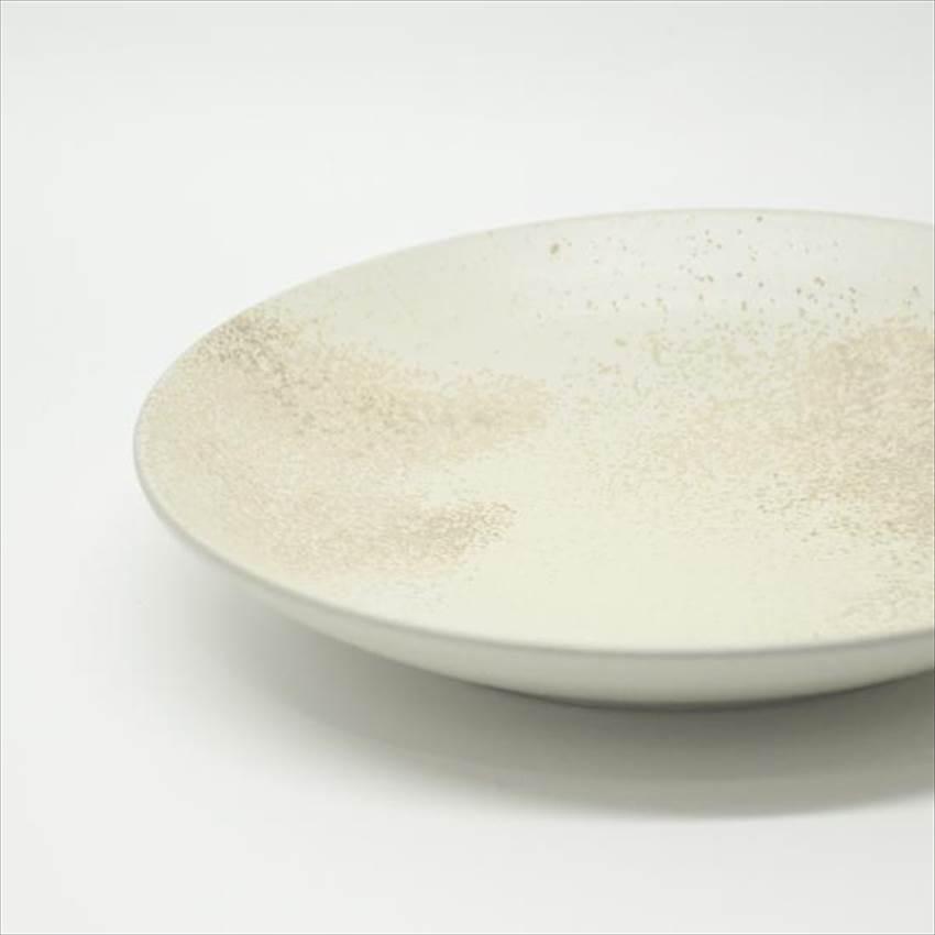 皿 お皿 深皿 和食器 常滑焼 チャラ掛け 20cm 白 ホワイト 貝 陶器 日本製 食器 キッチン用品｜kawataki1912