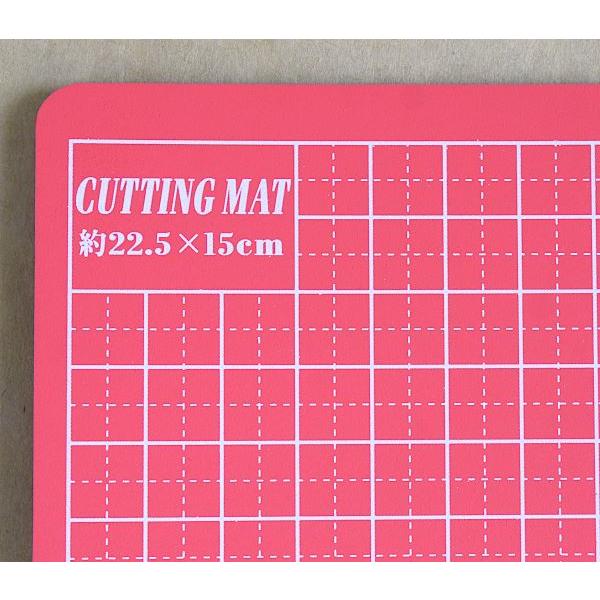 カッティングマット カラー 方眼付 22.5×15cm ［色指定不可］ (100円