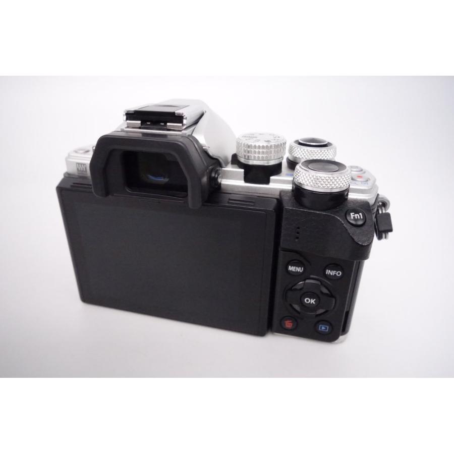 美品】オリンパス OLYMPUS ミラーレス一眼 OM-D E-M10 MarkII ボディー