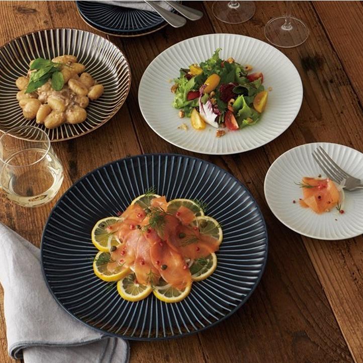 食器 皿 おしゃれ cm Line ライン しのぎ 和食器 かわいい 藍 平皿 藍 モダン プレート 和洋 2206 カザリス食器店 通販 Yahoo ショッピング