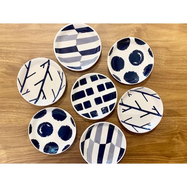 波佐見焼 小皿 食器 Swatch スウォッチ 和食器 かわいい 藍 売れ筋 平皿 モダン 芸能人 69 以上節約 白 おしゃれ プレート 釣りよか