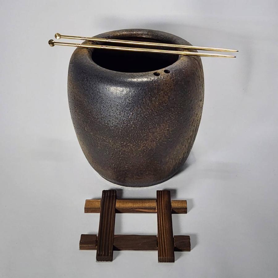 砂釉金彩火鉢型灰皿セット 6号 本わら灰付き（火箸・五徳・井ゲタ付き
