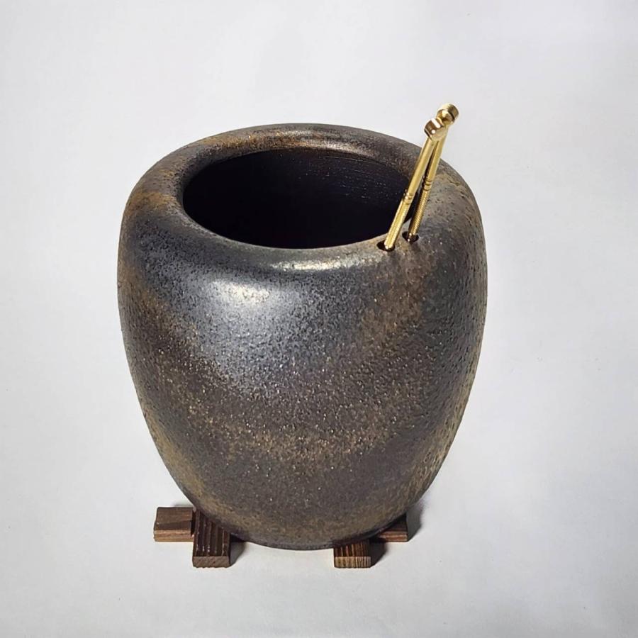 砂釉金彩火鉢型灰皿セット 6号 本わら灰付き（火箸・五徳・井ゲタ付き