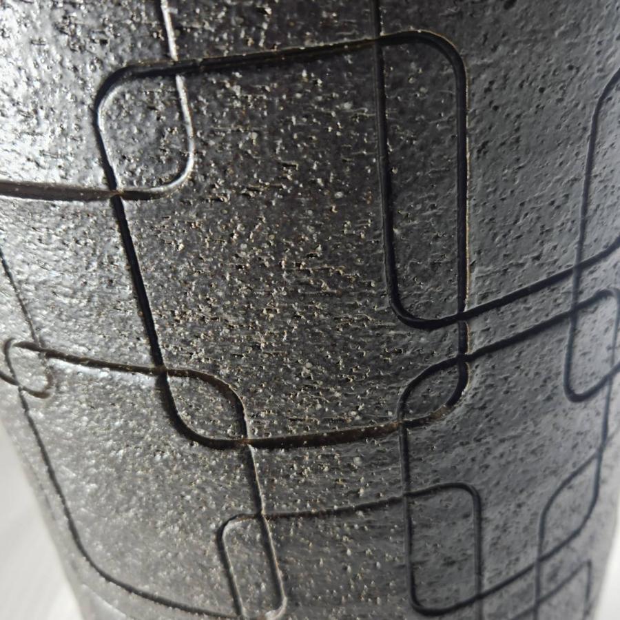 信楽焼傘立て  大容量❗黒釉彫 高さ４７cm 黒釉彫模様傘立 （信楽焼き・陶器・傘立・梅雨・玄関・収納