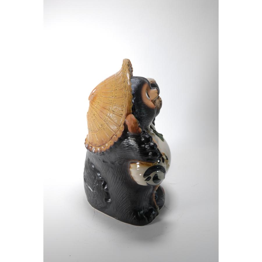 ふくろう付開運狸 13号（信楽焼 陶器 たぬき タヌキ 置物 B081