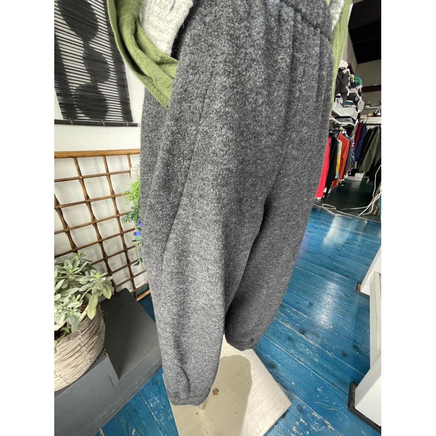 美品　センソユニコ　慈雨　グレーパンツ Sensounico（センソユニコ） 慈雨 センソ 中古 リサイクル レディース