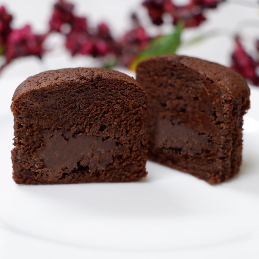 想像を超えての 上質なココアとチョコレートたっぷりの濃厚なベイクドチョコレート