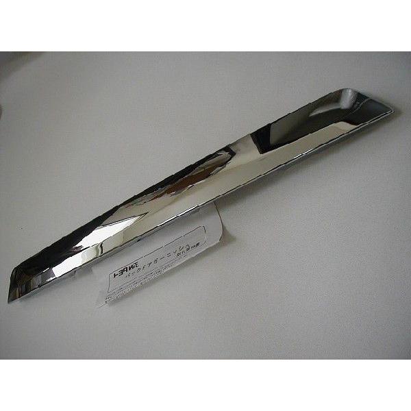 トヨタ（TOYOTA） トヨタ純正 メッキバックドアガーニッシュ アクア