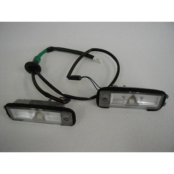 他車流用に　レクサス純正　リヤライセンスLEDランプ [LEDナンバー灯]　レクサスＬＳ